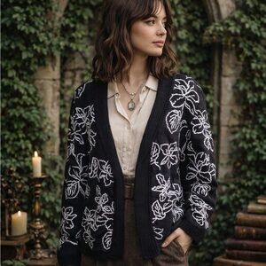 SKOVHUUS Gray Patterned Single-Button Front Danish Cardigan, M